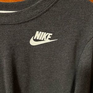 Women’s Nike lightweight charcoal sweatshirt Size XL